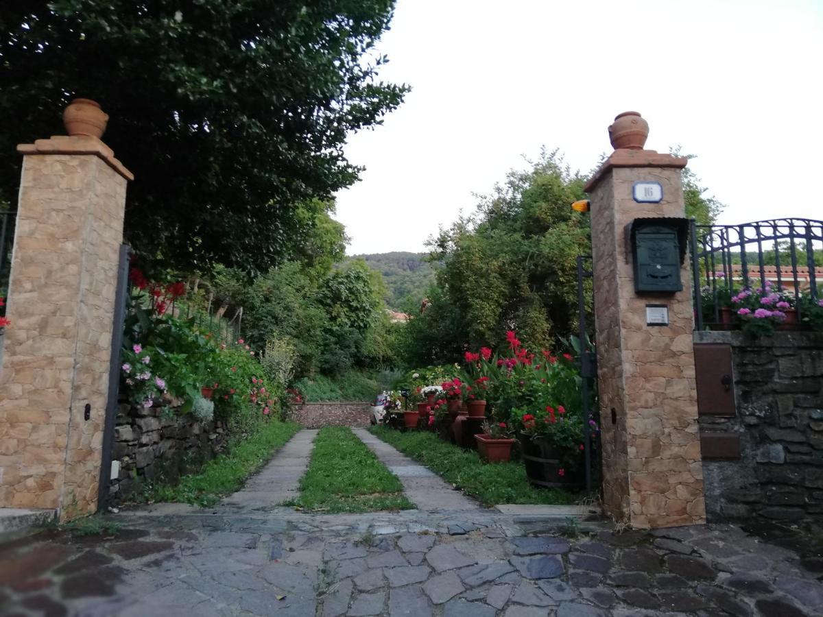 Agrifoglio B&B Con Giardino Аритцо Экстерьер фото